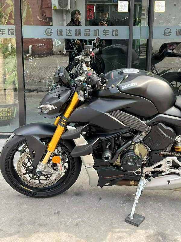 二手杜卡迪Street Fighter V4