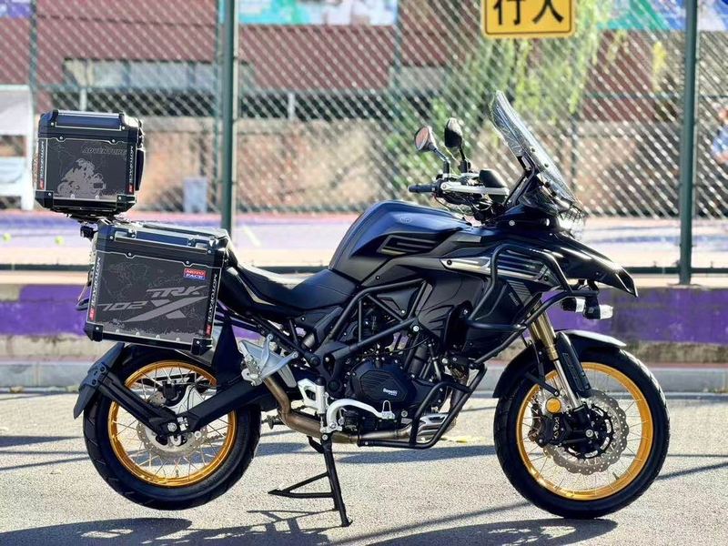 二手贝纳利TRK552