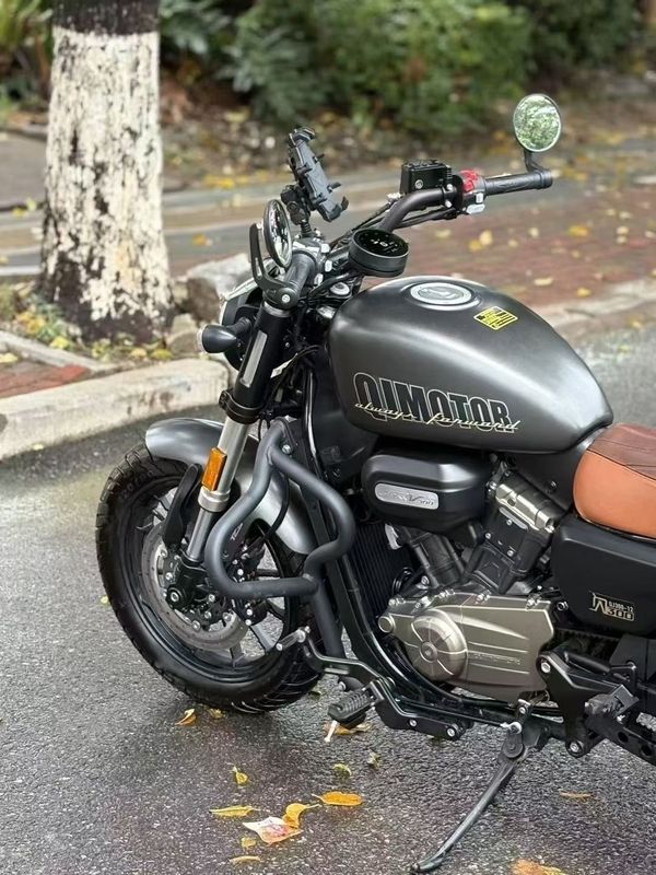 二手QJMOTOR闪300