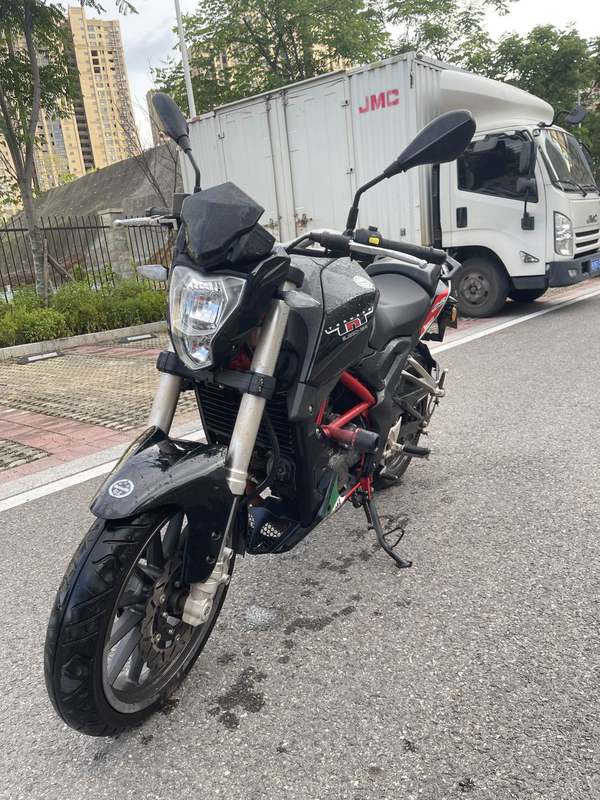 二手贝纳利小黄龙 TNT25