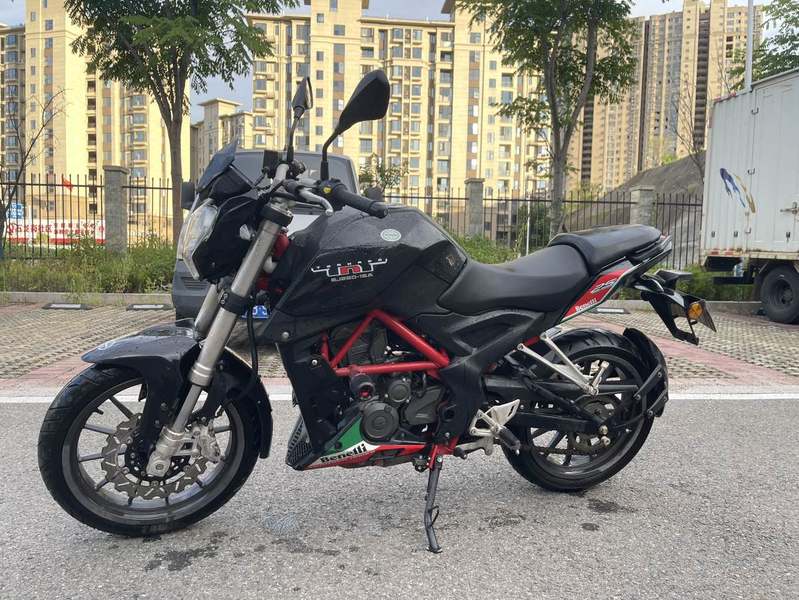 二手贝纳利小黄龙 TNT25