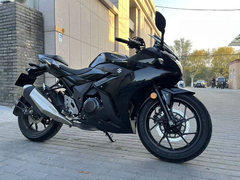二手豪爵铃木GSX250R