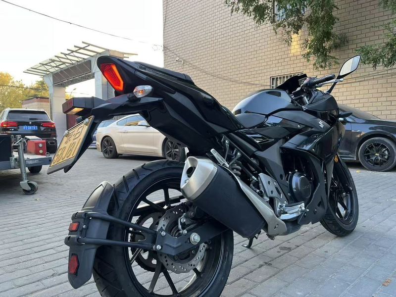 二手豪爵铃木GSX250R