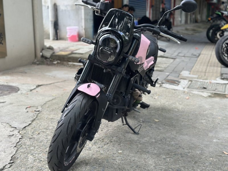 二手贝纳利幼狮 Leoncino 150