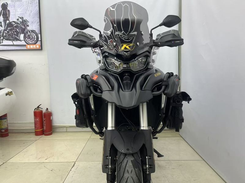 二手贝纳利TRK702