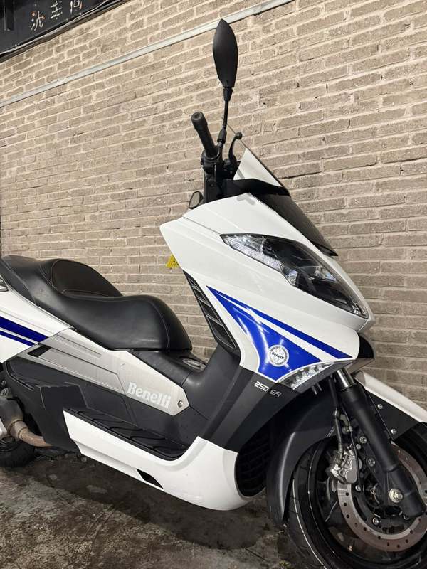 二手贝纳利银刃 BJ250T-8