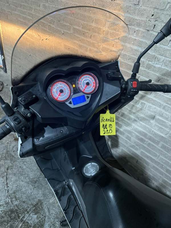 二手贝纳利银刃 BJ250T-8