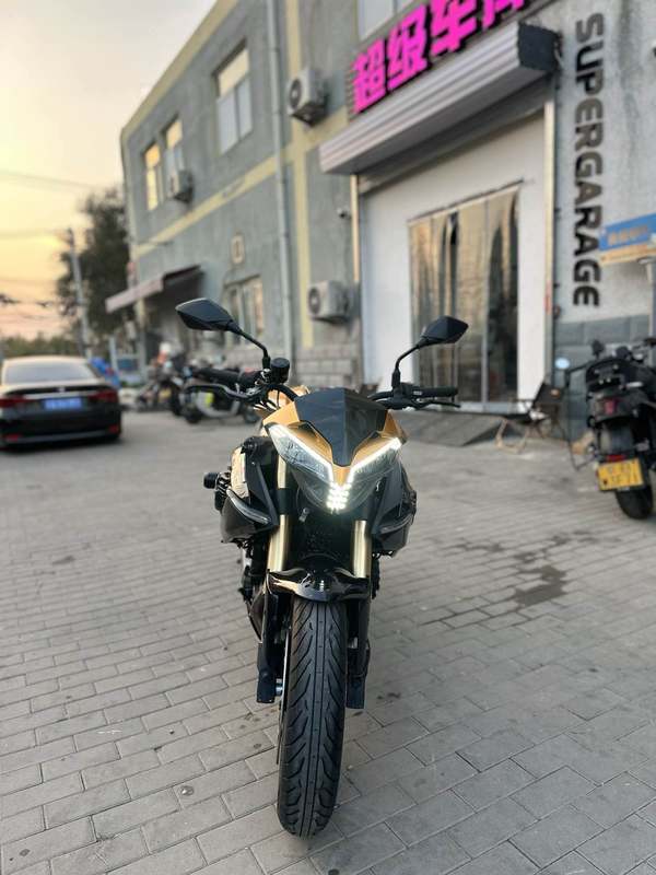 二手贝纳利TNT899