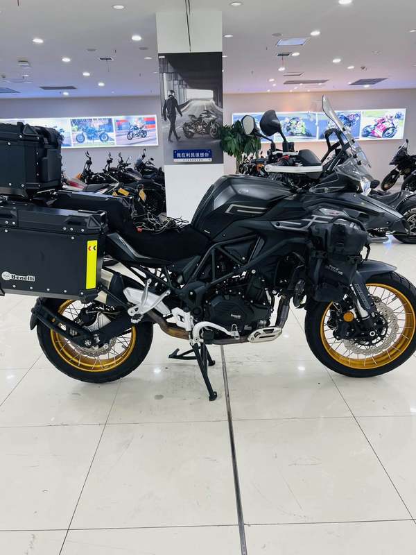 二手贝纳利TRK552