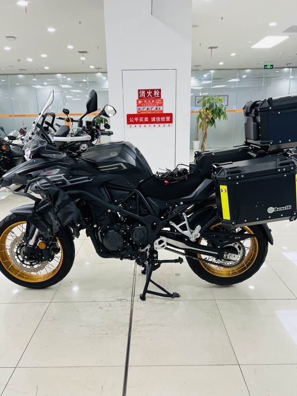 二手贝纳利TRK552