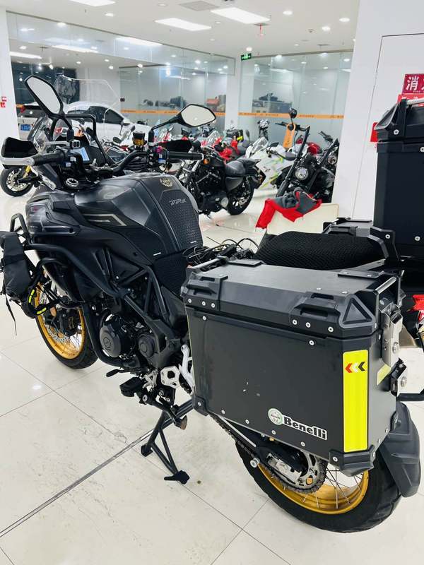 二手贝纳利TRK552