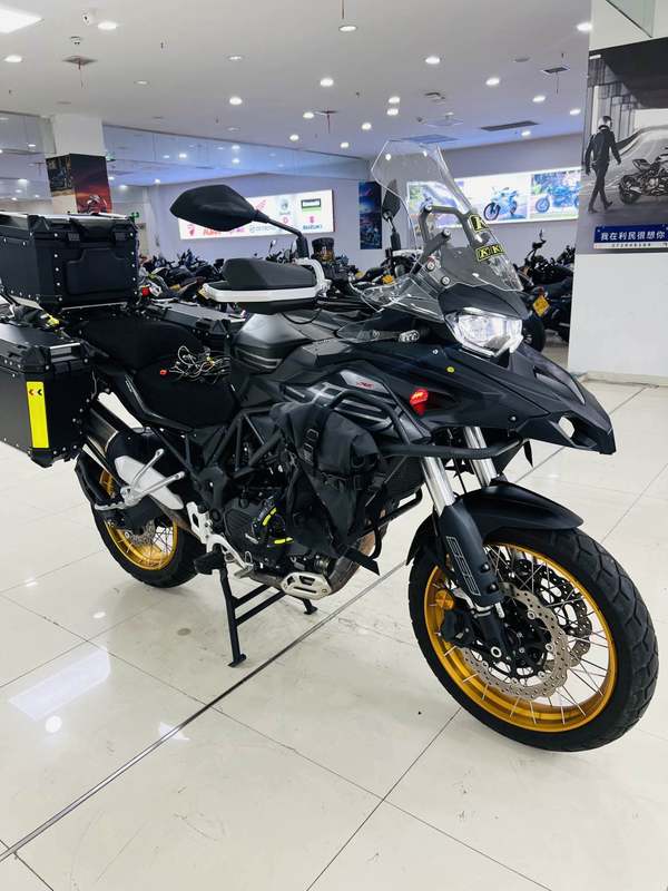 二手贝纳利TRK552