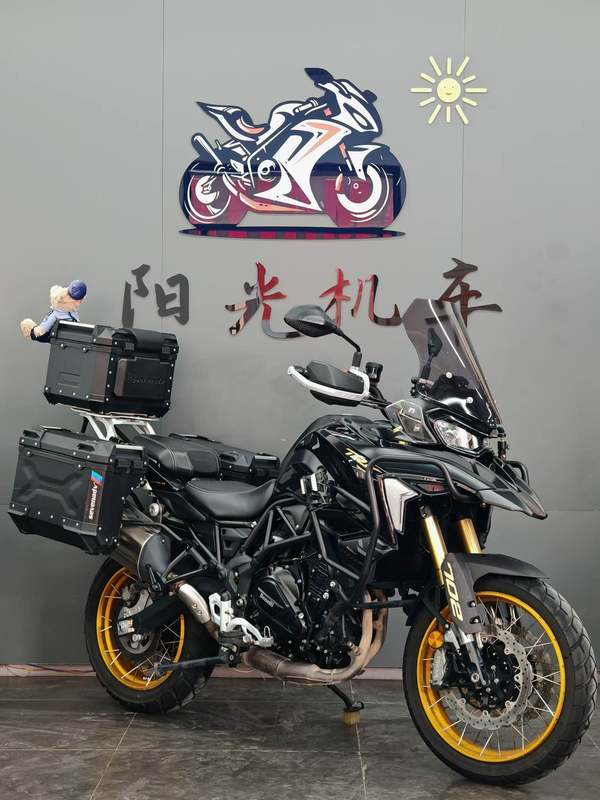 二手贝纳利TRK702