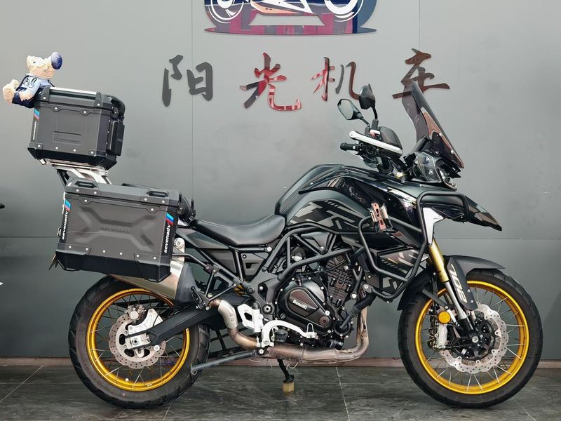 二手贝纳利TRK702