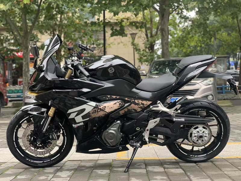 二手贝纳利龙卷风 Tornado 402R