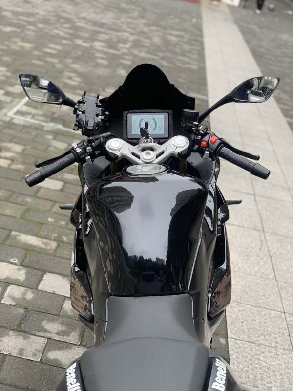 二手贝纳利龙卷风 Tornado 402R