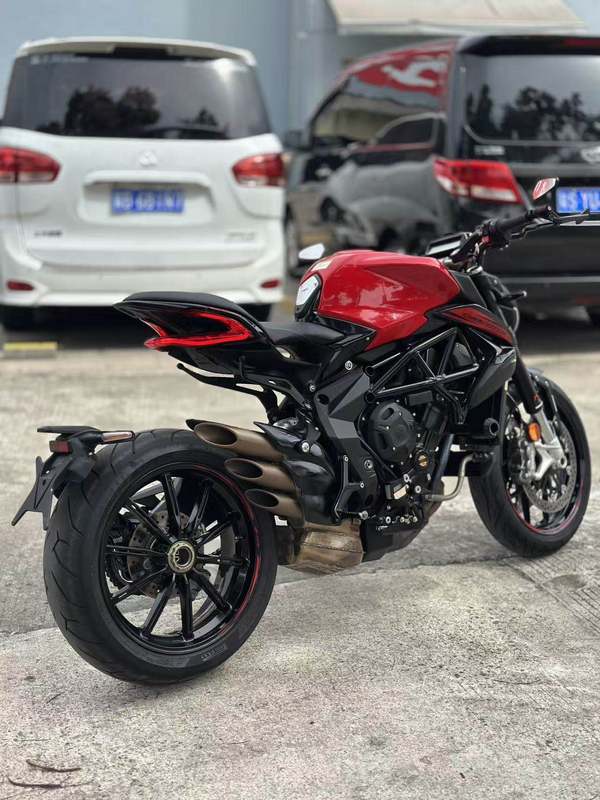 二手奥古斯塔Dragster 800