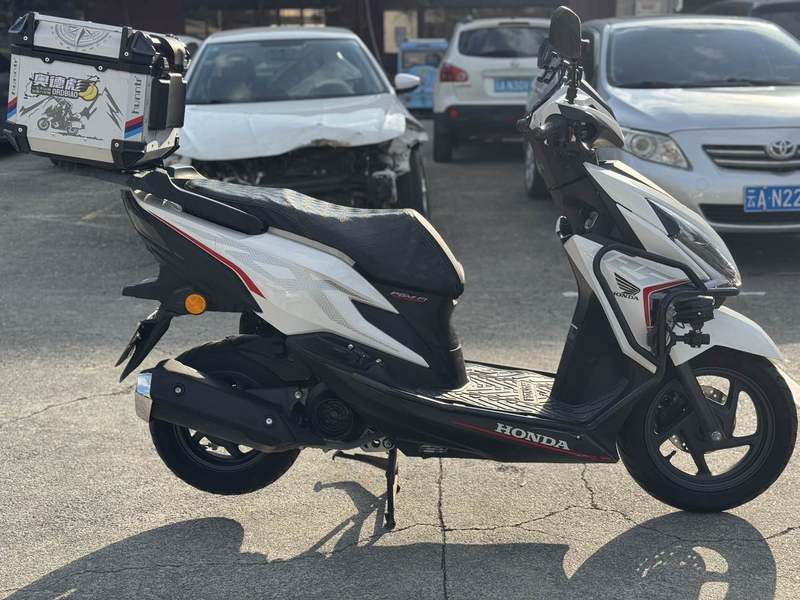 二手新大洲本田裂行 RX125Fi