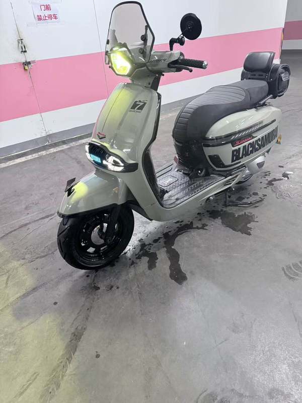 二手维多利亚Sixties 250Si