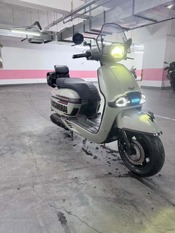 二手维多利亚Sixties 250Si