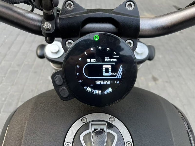 二手奔达Rock300 灰石