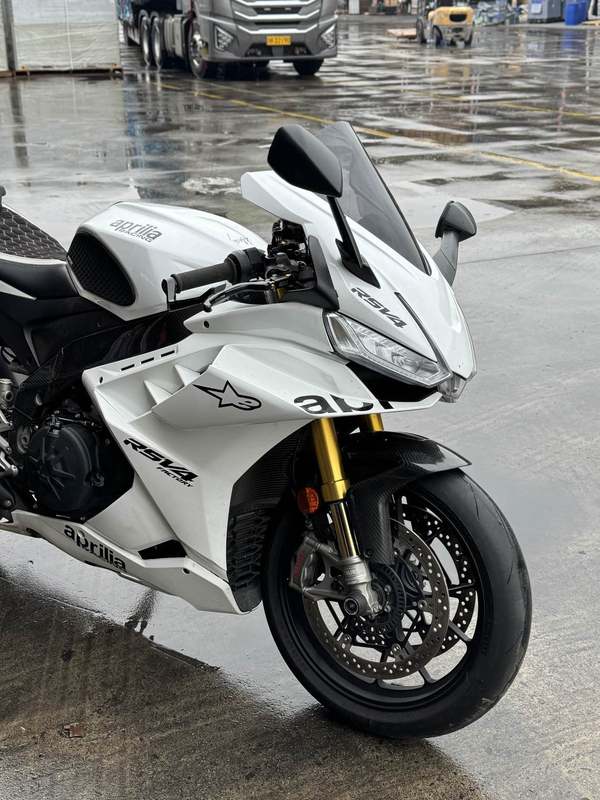 二手阿普利亚RSV4