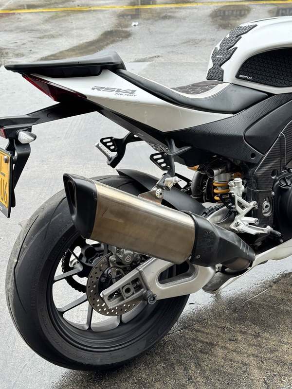 二手阿普利亚RSV4