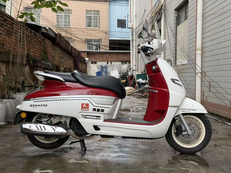 二手南方梦拉丽莎 飞戈