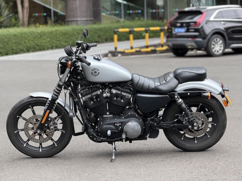 二手哈雷戴维森Iron883 硬汉