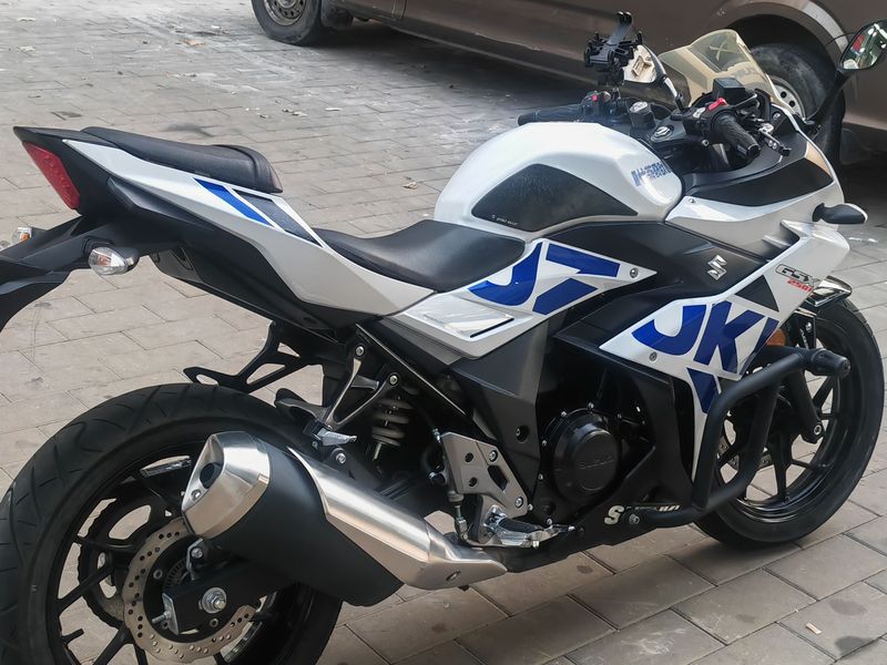 二手豪爵铃木GSX250R