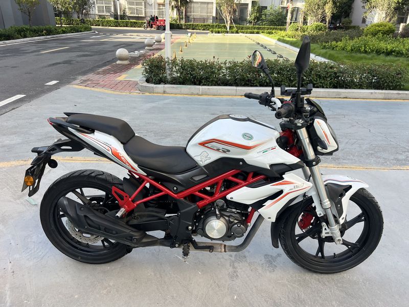 二手贝纳利红宝龙 TNT150i