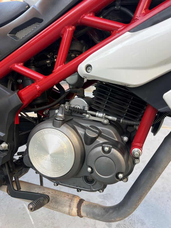 二手贝纳利红宝龙 TNT150i