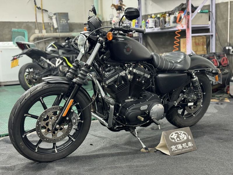 二手哈雷戴维森Iron883 硬汉
