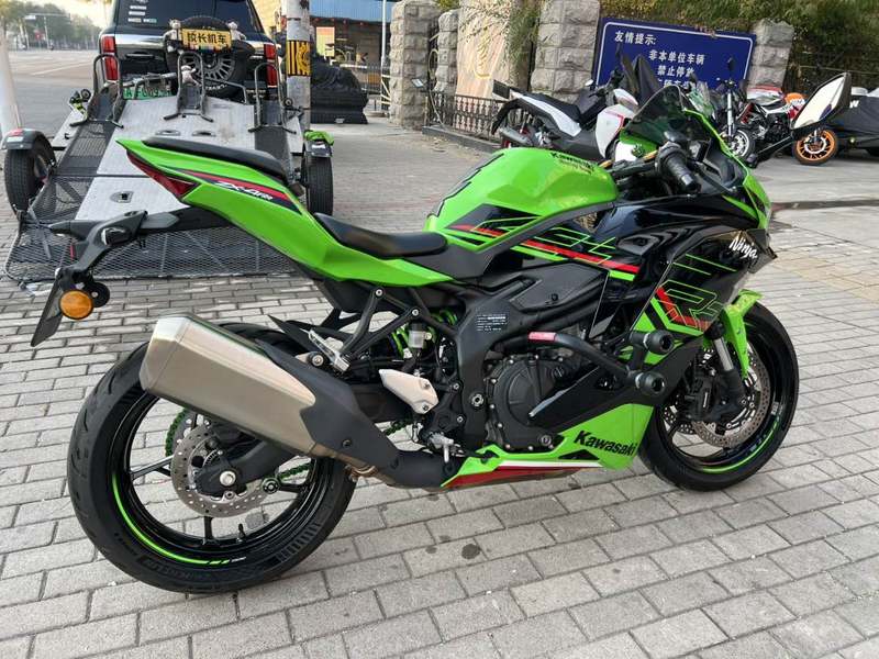 二手川崎ZX-4R