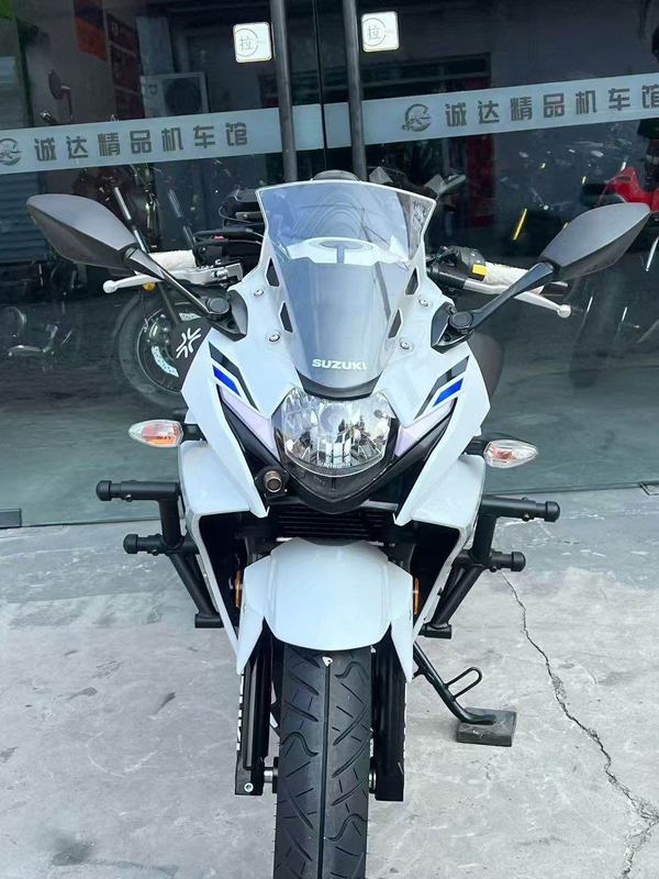 二手豪爵铃木GSX250R