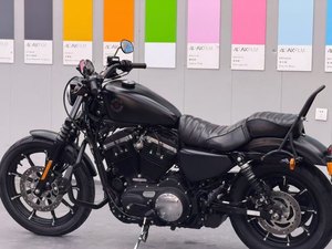 二手哈雷戴维森Iron883 硬汉