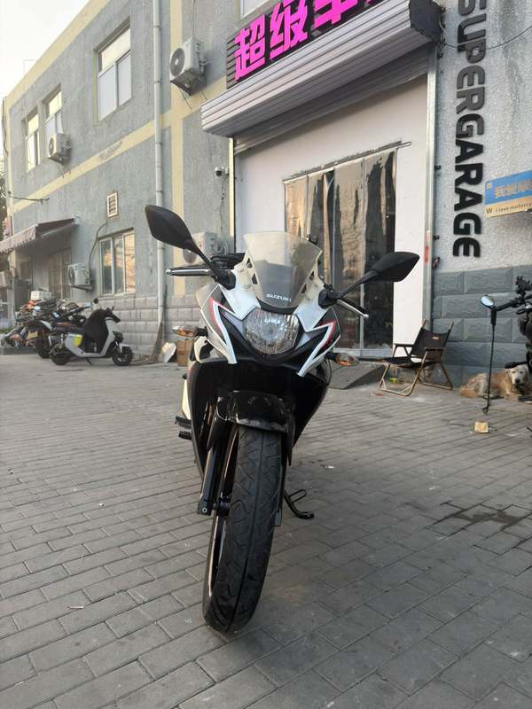 二手豪爵铃木GSX250R