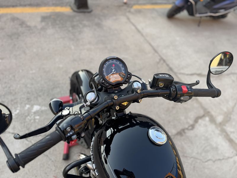 二手凯旋Bonneville Bobber