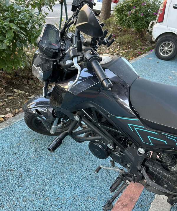 二手贝纳利小暴龙TNT125