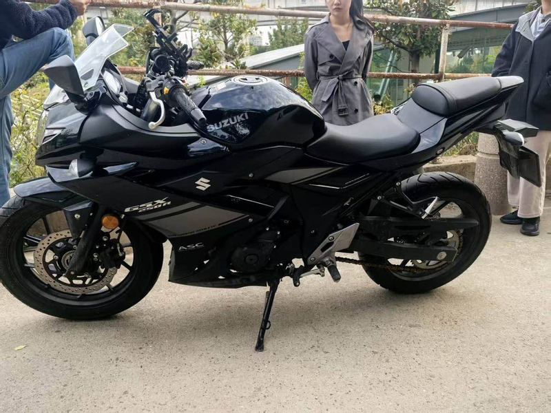 二手豪爵铃木GSX250R