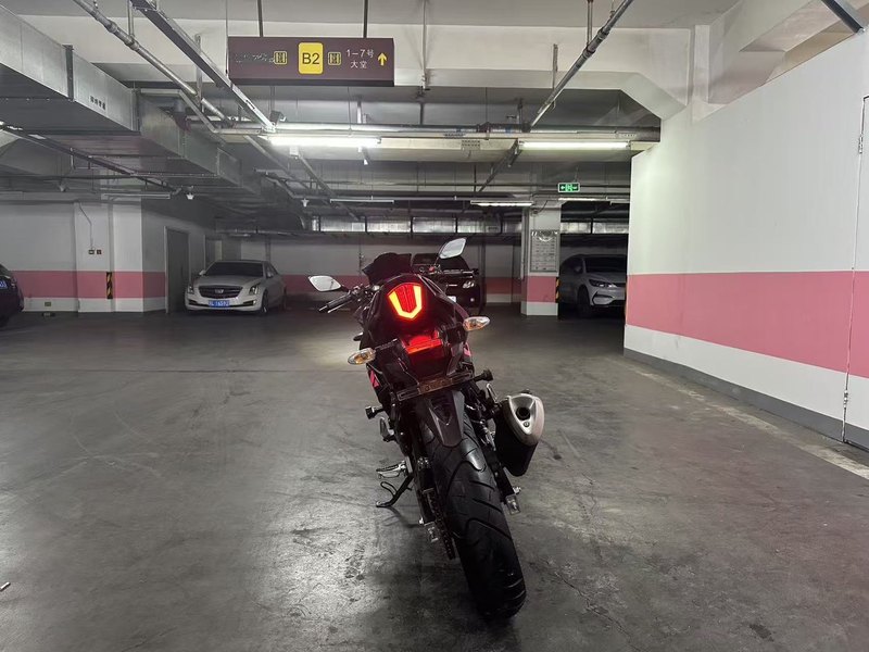 二手豪爵铃木GSX250R