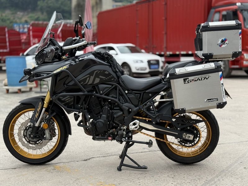 二手贝纳利TRK702