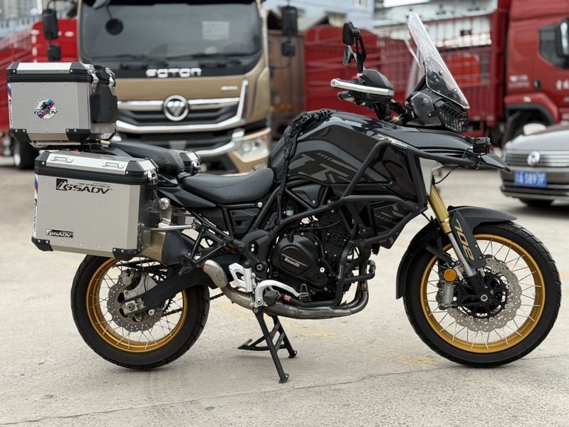 二手贝纳利TRK702