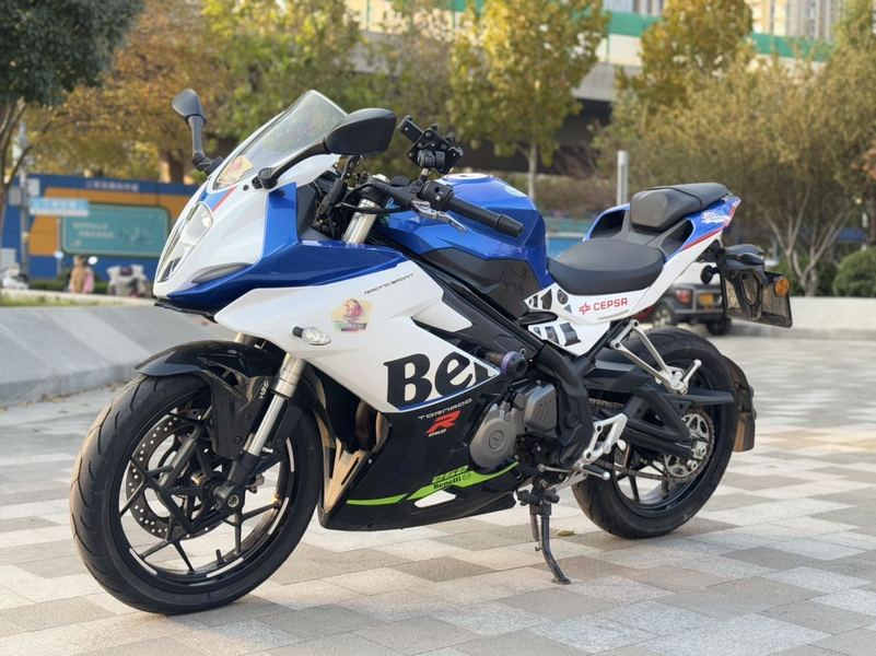 二手贝纳利龙卷风 Tornado 252R