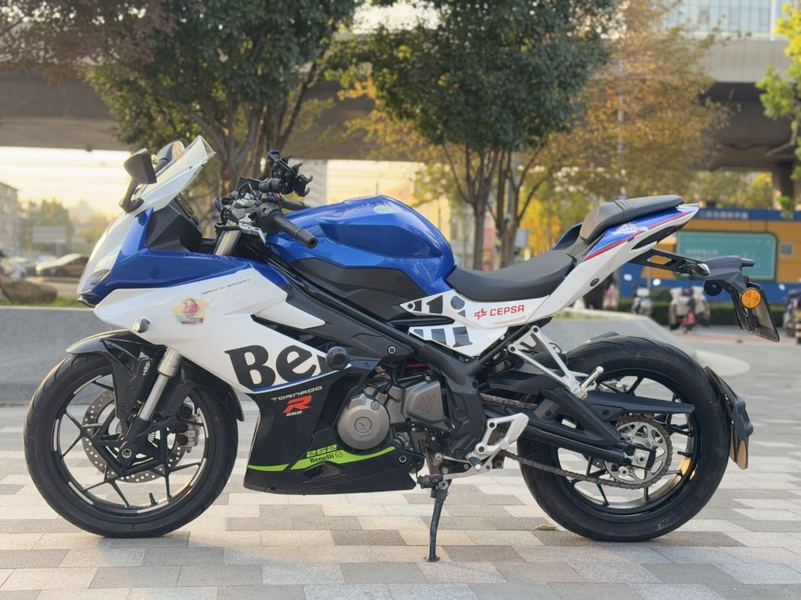 二手贝纳利龙卷风 Tornado 252R