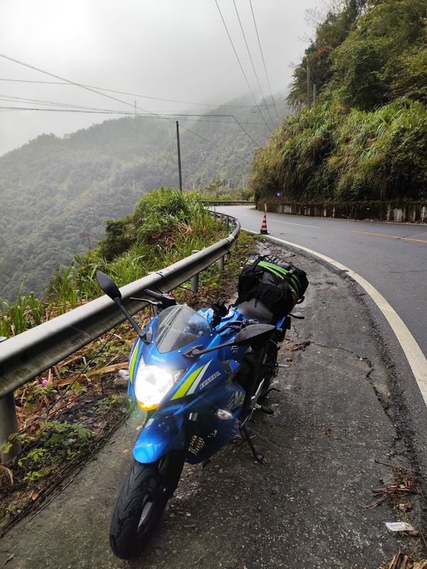 二手济南铃木极客飒 Gixxer 155