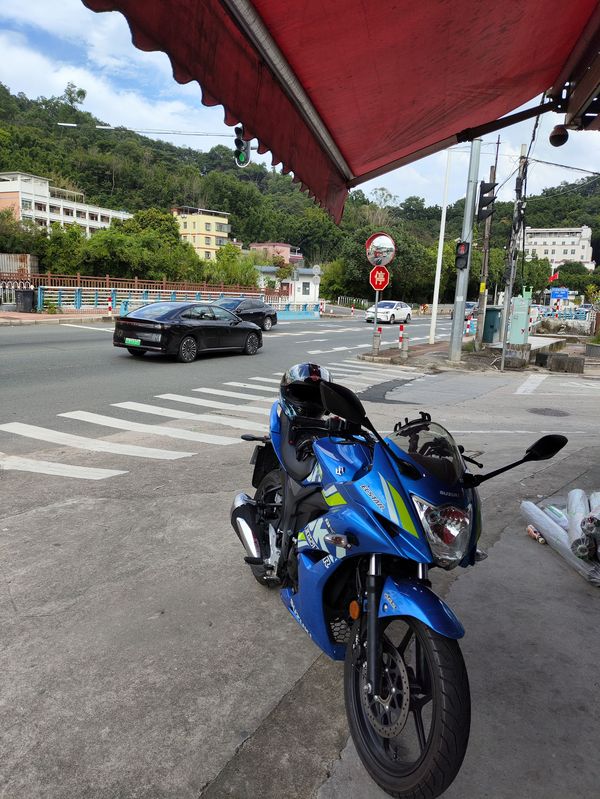 二手济南铃木极客飒 Gixxer 155