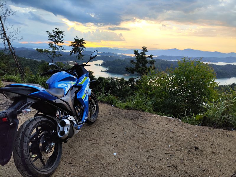 二手济南铃木极客飒 Gixxer 155