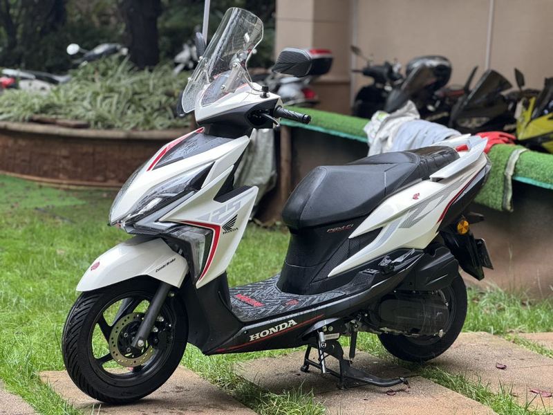 二手新大洲本田裂行 RX125Fi