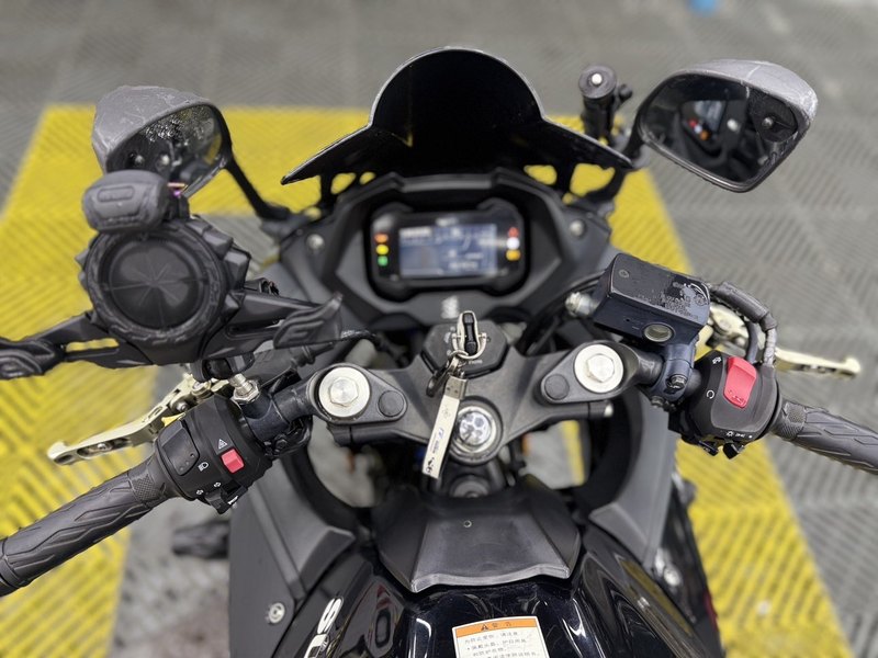 二手豪爵铃木GSX250R